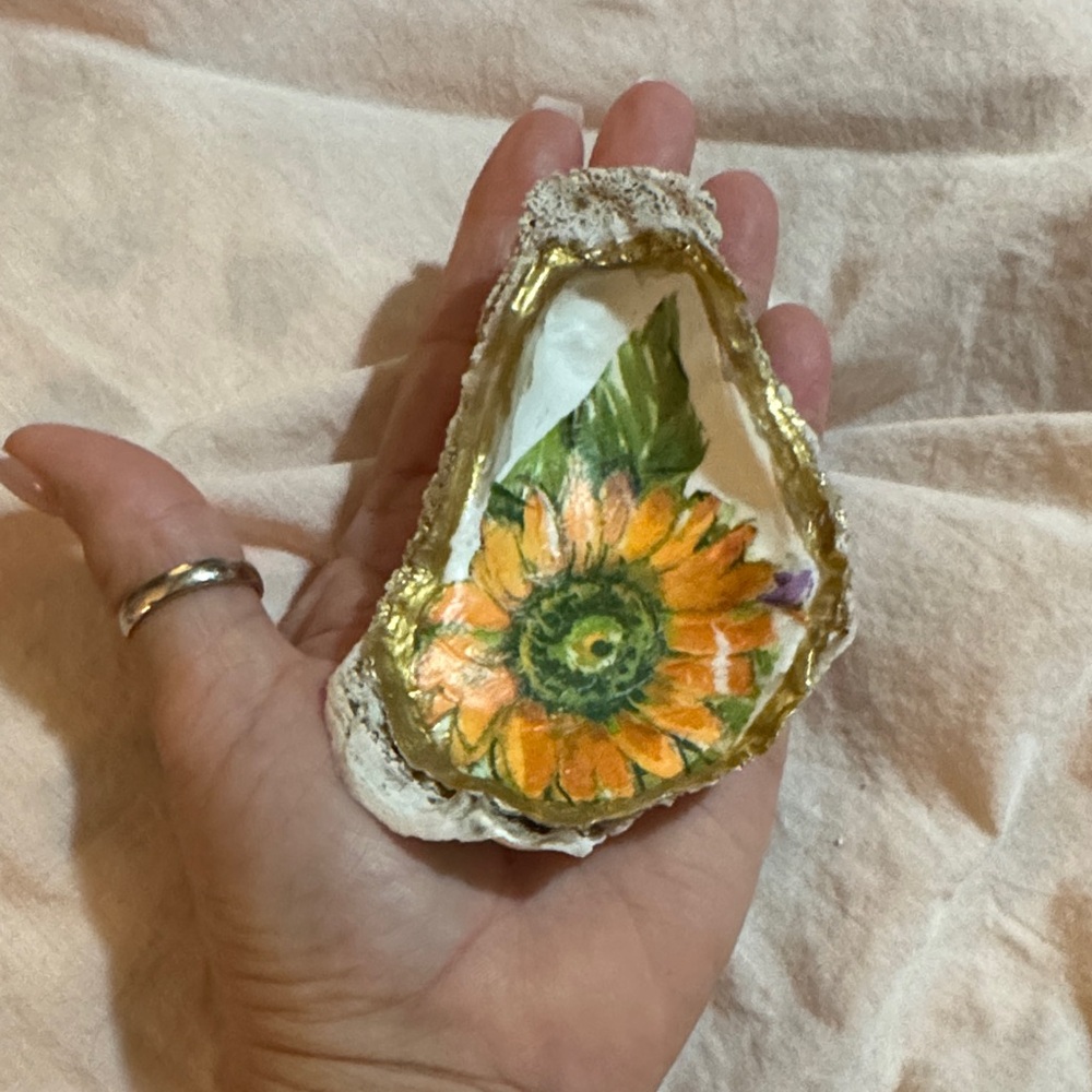 Handcrafted oyster shell!! - Picture 6 of 6